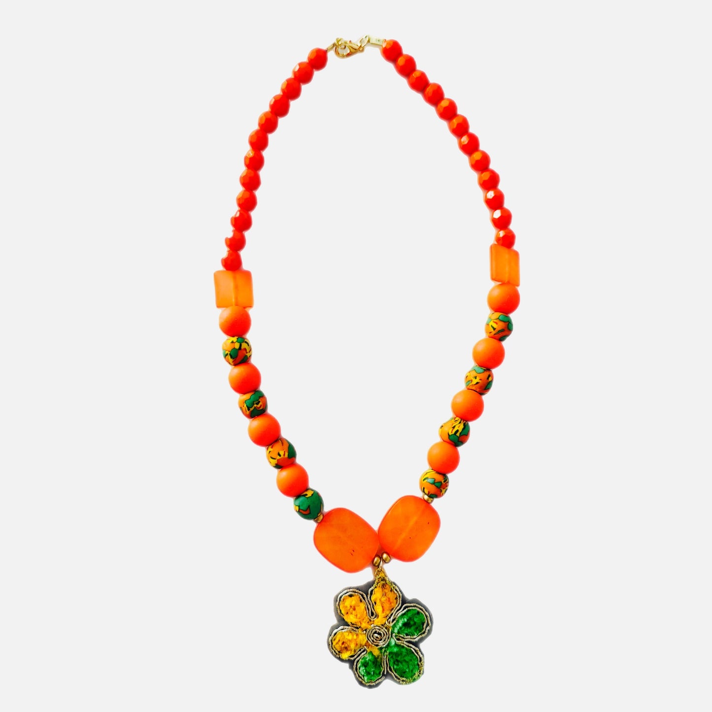 VALERIA NECKLACE
