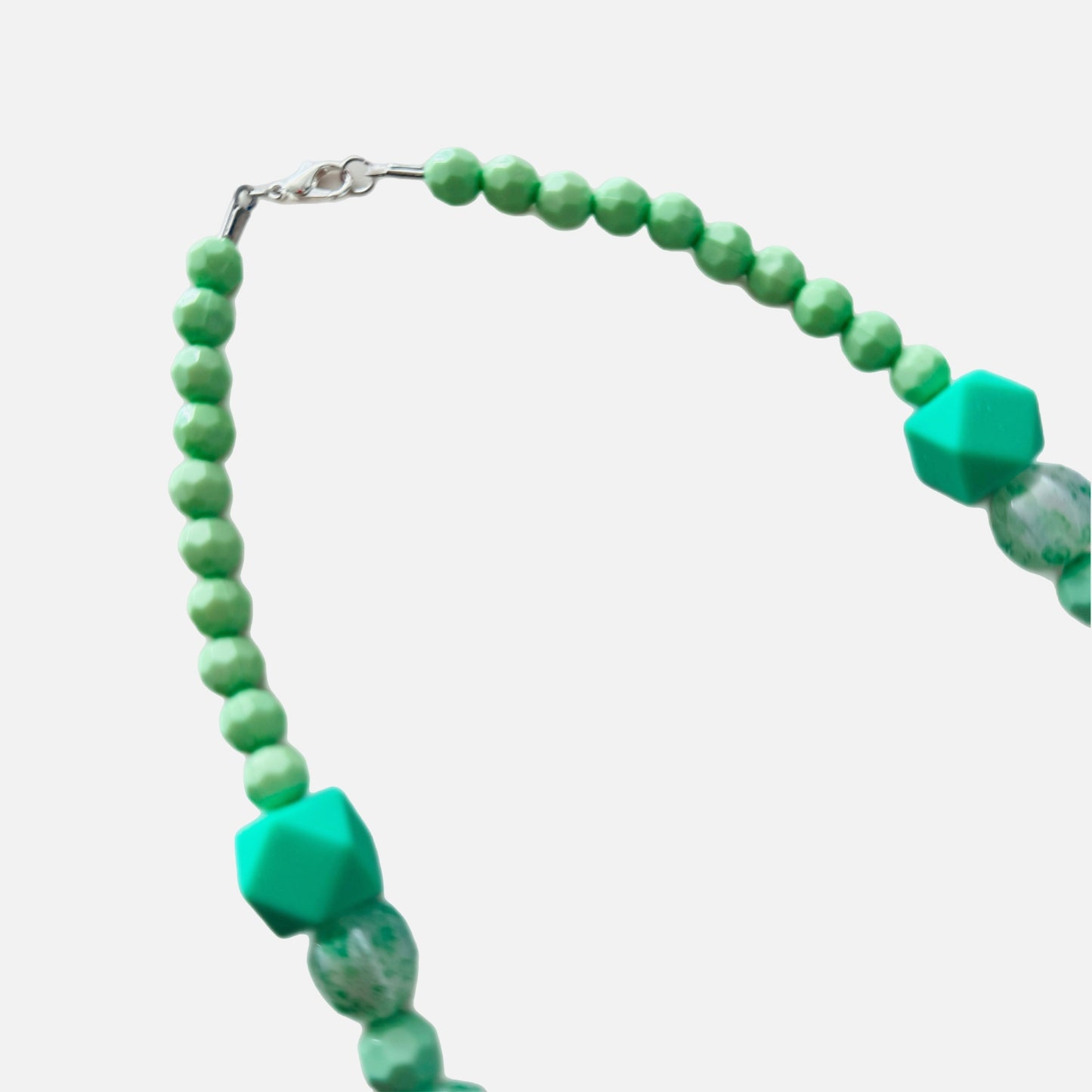 SARA NECKLACE