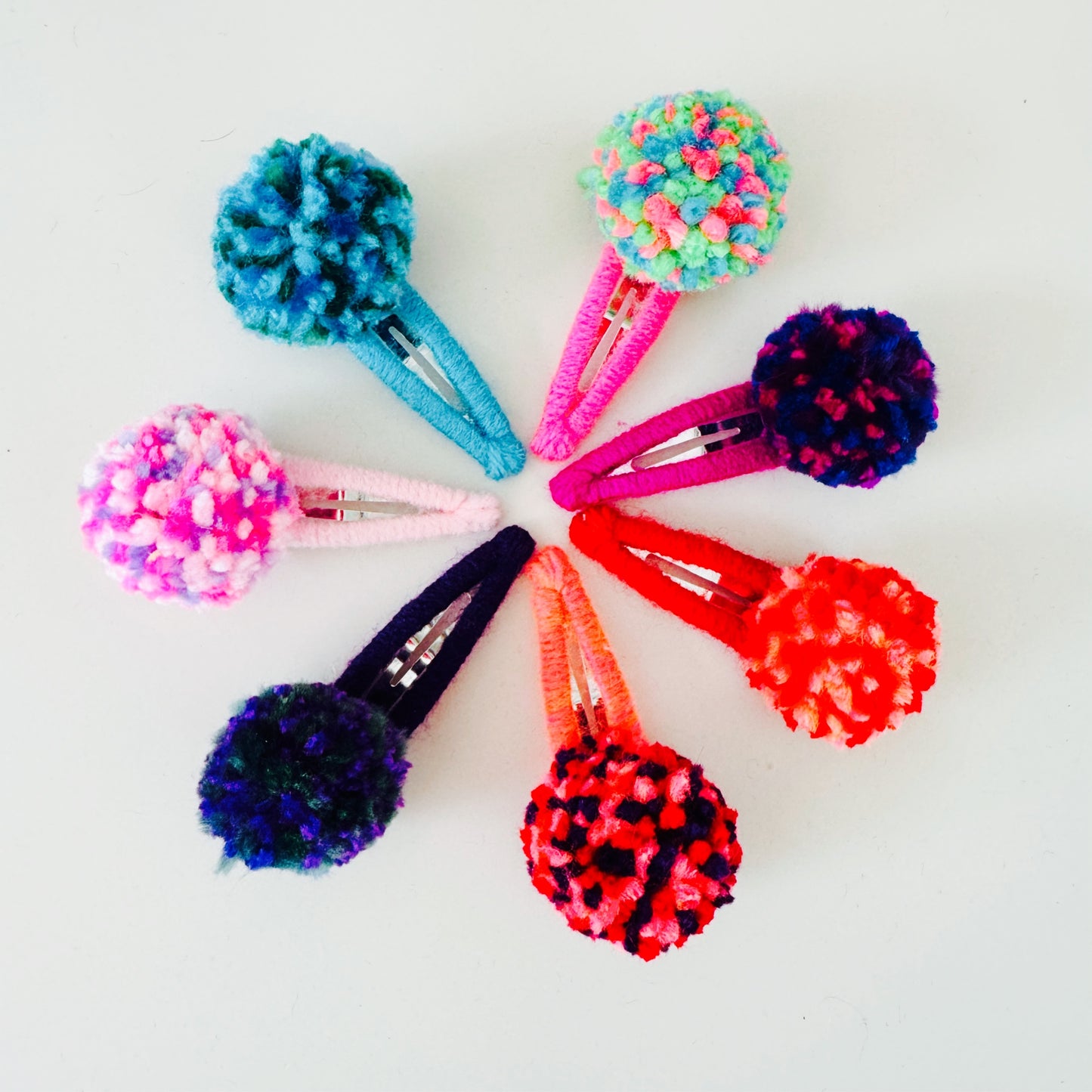 POMPOM GIRL'S SNAP BARRETTE