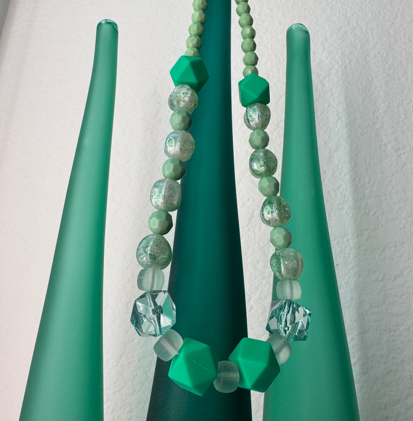 SARA NECKLACE